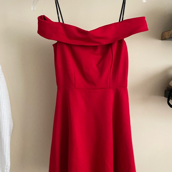 Lulus Red Off the shoulder dress - Picture 2 of 3